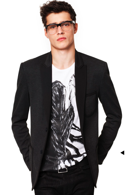 Printed Tee Shirt with Dark Fitted Blazer - Art Of Style Club