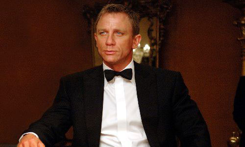 Daniel Craig, James Bond, wearing a Fly Front Shirt Placket