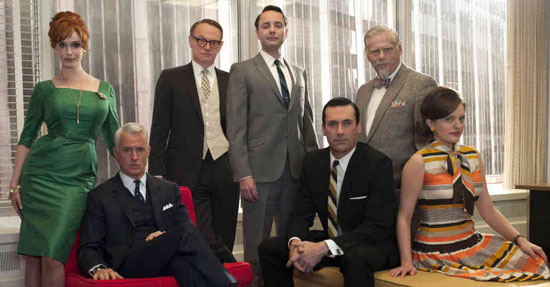 Jackets buttoned while standing and unbuttoned when sitting - Mad Men