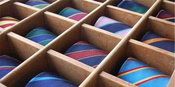 Wooden Tie Organizer - Art of Style